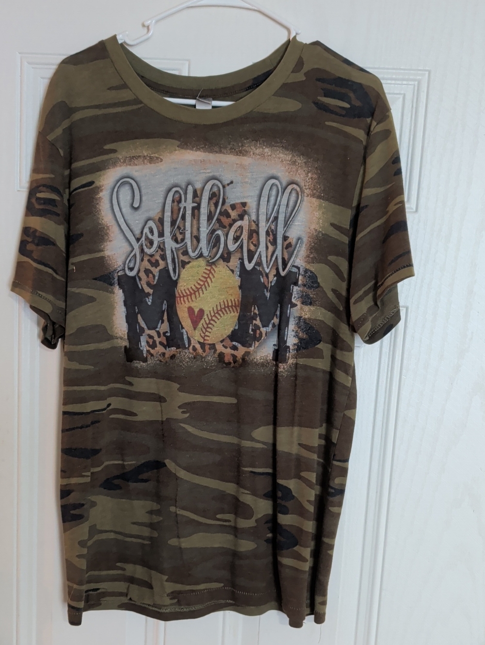 Adult Camo 'Softball Mom' Graphic Tee - Olive Green Size XL